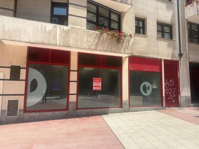 Local comercial en alquiler en Oviedo, Oviedo photo 0