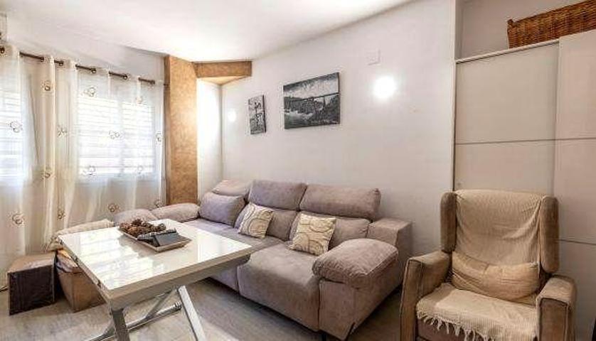 Piso en venta en Granada, Calle Pintor Soriano Quiros, 18013 photo 0