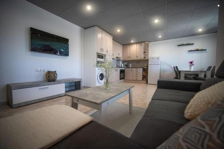 Apartamento en venta en Torrevieja, Cabo cervera photo 0