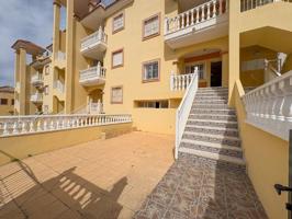 Apartamento en venta en Orihuela Costa, Villamartín-Las Filipinas photo 0