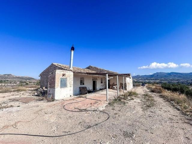 Casa con terreno en venta en Elda photo 0