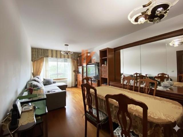 Piso en venta en Teo photo 0