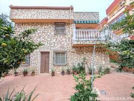 Chalet en venta en Linares, Calle Martínez de Úbeda, 23700 photo 0