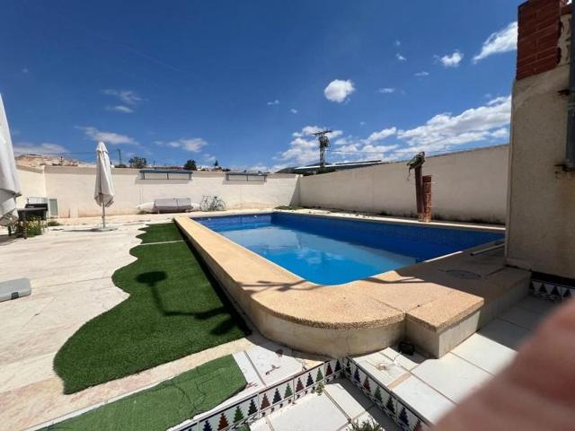 Casa con terreno en venta en Algueña, Comunidad valenciana photo 0