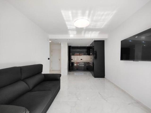 Apartamento en venta en Torrevieja, Punta Prima photo 0