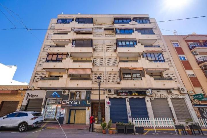 Apartamento en venta en Guardamar del Segura, Pueblo photo 0