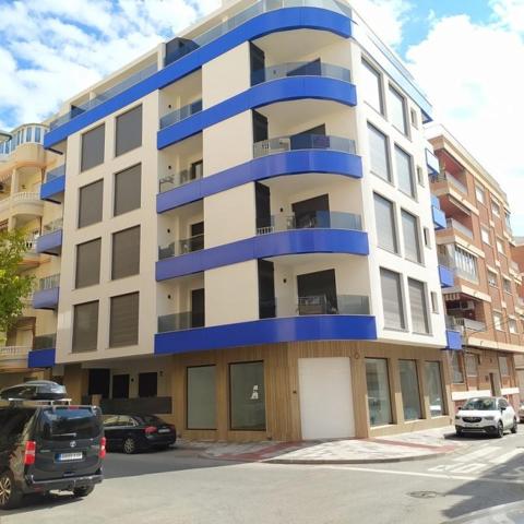 Apartamento en venta en Torrevieja, Centro photo 0