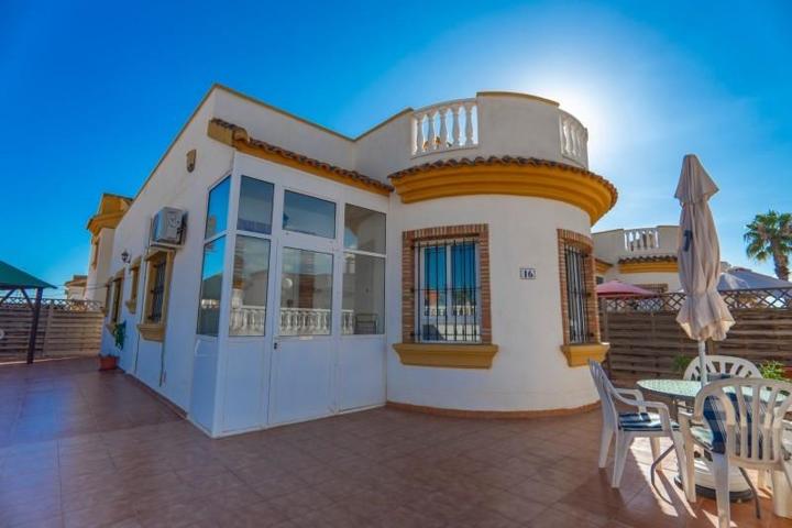 Chalet en venta en Guardamar del Segura, Urb el raso photo 0
