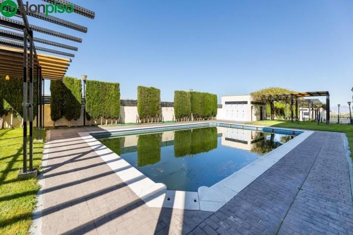 Adosada en venta en Las Gabias, Gabia Chica photo 0