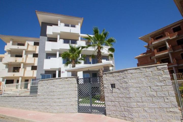 Apartamento en venta en Orihuela Costa, Montezenia photo 0