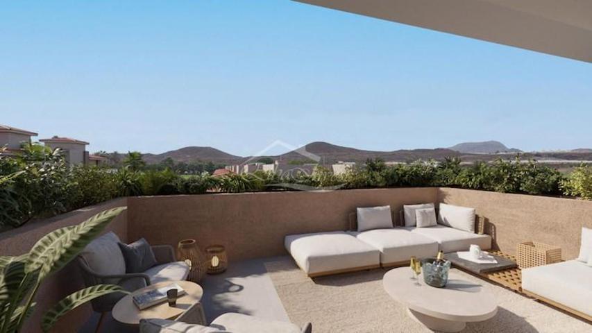 Piso en venta en Arona photo 0