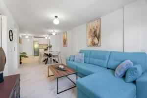 Apartamento en venta en Arona, Los Cristianos photo 0