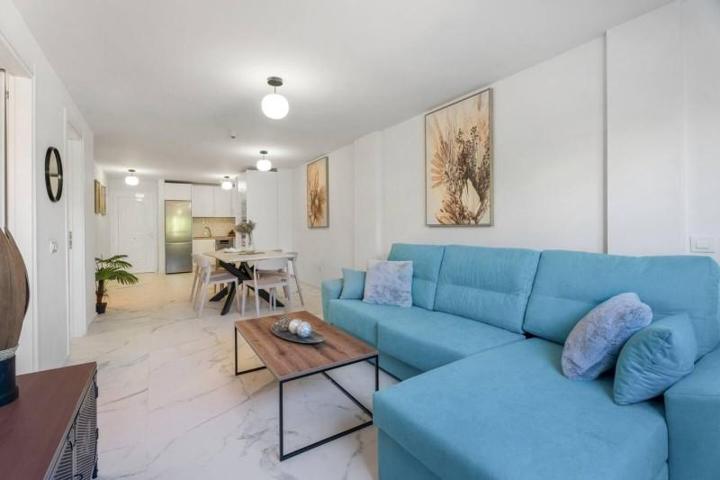 Apartamento en venta en Arona, Los Cristianos photo 0