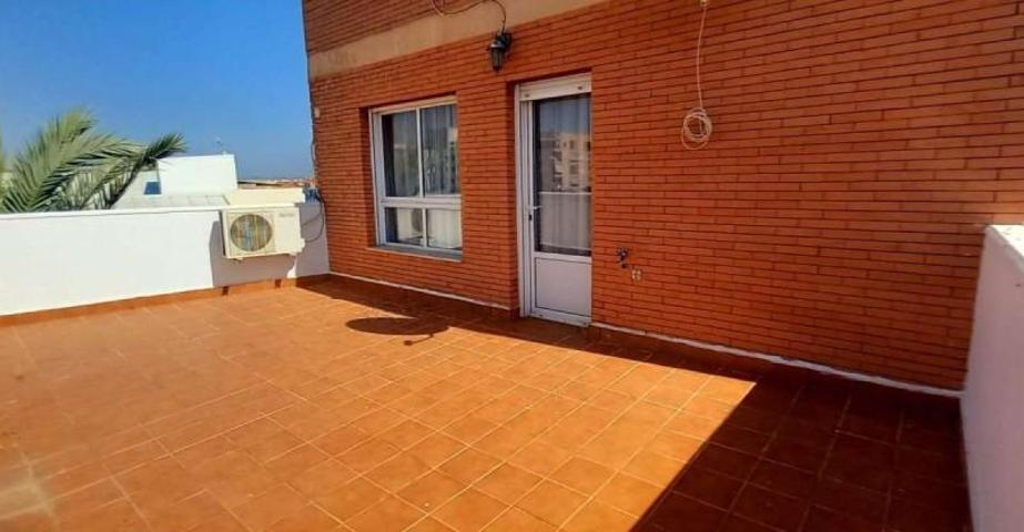 Casa en venta en Torrevieja, Torrevieja photo 0
