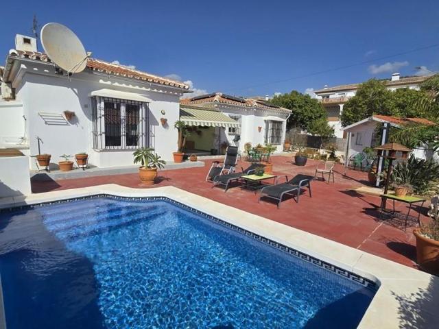 Chalet en venta en Alcaucín, South of spain photo 0