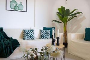 Apartamento en venta en Estepona, Costa del Sol photo 0