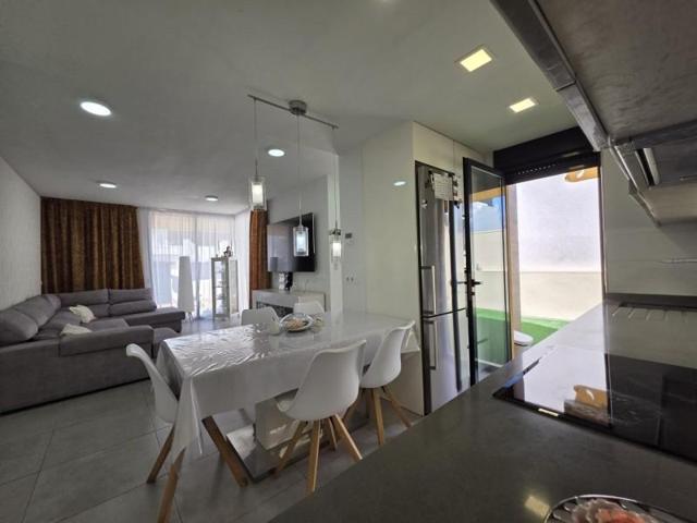 Bungalow en venta en San Pedro del Pinatar, Villa alegría photo 0