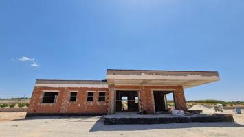 Chalet en venta en Pinoso, Comunidad valenciana photo 0