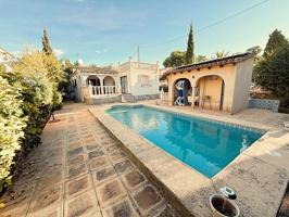 Chalet en venta en Calpe, Urbanizaciones photo 0