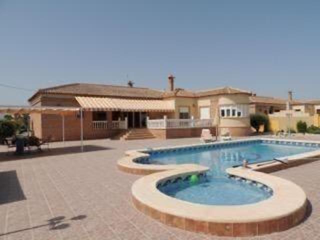 Chalet en venta en Catral, Comunidad valenciana photo 0