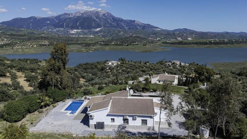 Chalet en venta en Viñuela, South of spain photo 0