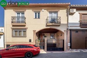 Casa en venta en Albolote, Vega de granada zona noroeste photo 0