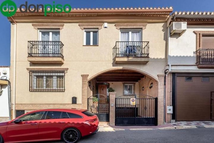 Casa en venta en Albolote, Vega de granada zona noroeste photo 0