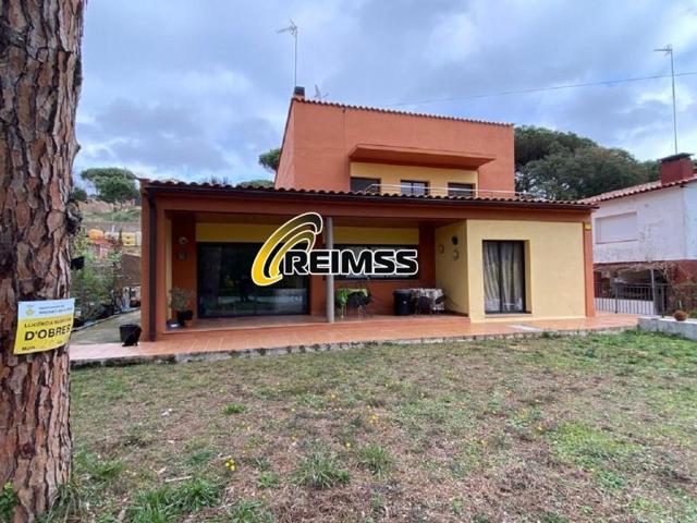 Casa en venta en Maçanet de la Selva photo 0