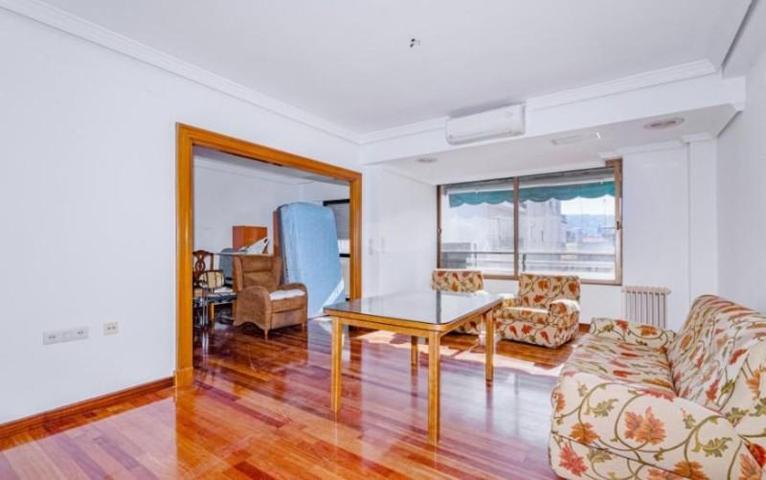 Piso en venta en Granada, Calle Tejeiro, 18005 photo 0