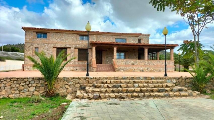 Chalet en venta en Aspe, Aspe photo 0