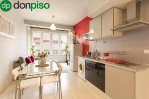 Piso en venta en Granada, Centro photo 0