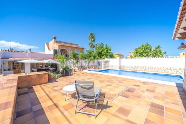 Chalet en venta en Denia, Montgo photo 0