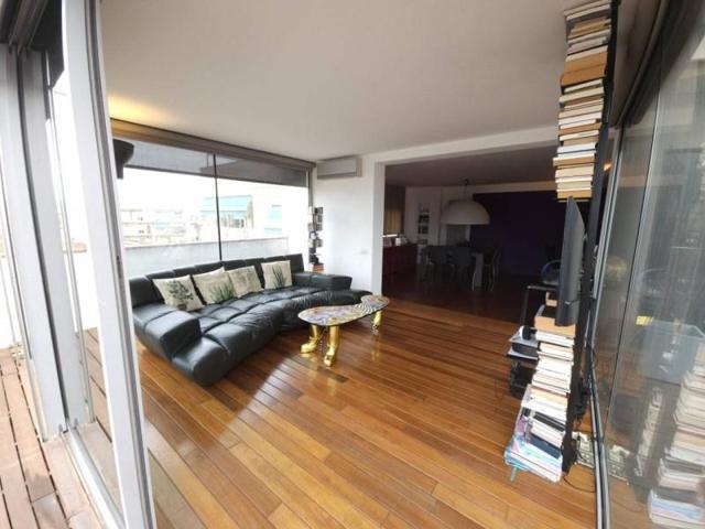 Piso en venta en Sant Joan Despí, Sant Joan Despí photo 0