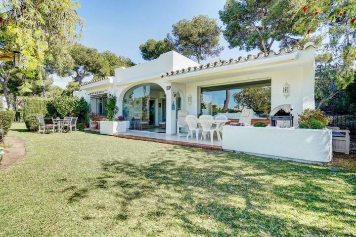 Chalet en venta en Mijas, Riviera del Sol photo 0
