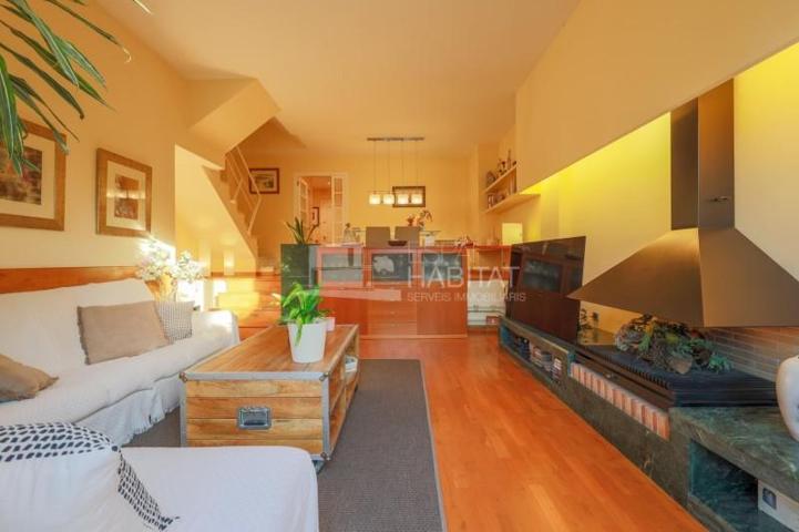 Adosada en venta en Molins de Rei, Zona del angel photo 0