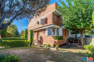 Casa en venta en el Masnou, Califòrnia-Santa Madrona photo 0