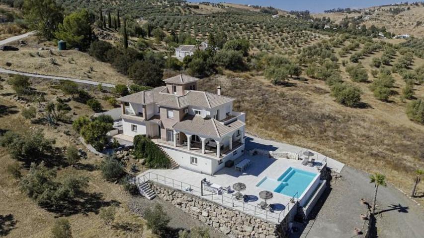 Chalet en venta en Oropesa del Mar, South of spain photo 0