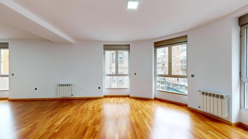 Apartamento en venta en Murcia, Centro photo 0