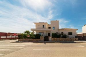 Chalet en venta en Los Montesinos, Costa blanca sur photo 0