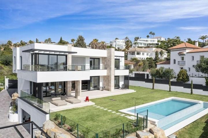 Chalet en venta en Benahavís, Benahavís photo 0