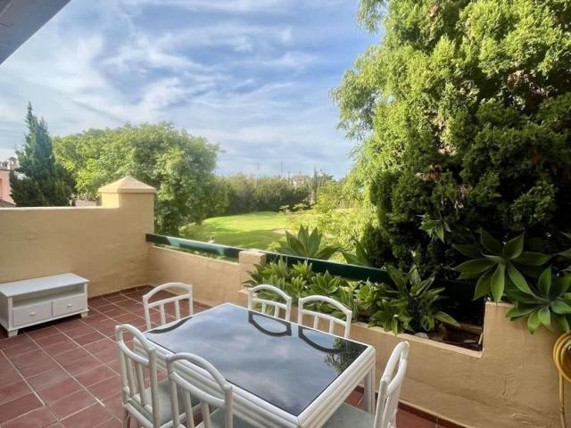 Adosada en alquiler en Marbella, Guadalmina Alta photo 0