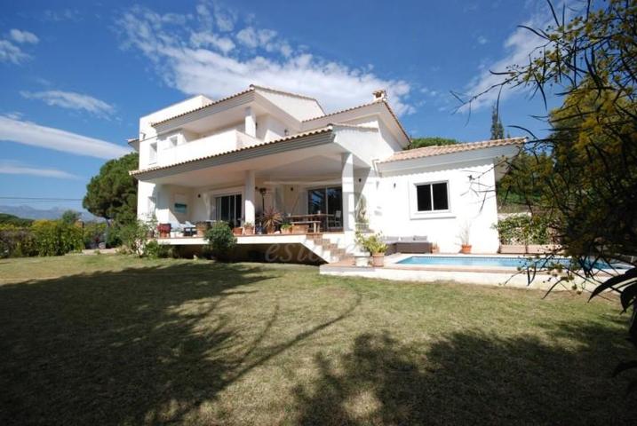 Chalet en alquiler en Marbella, Camino de los Leñadores, 29604 photo 0