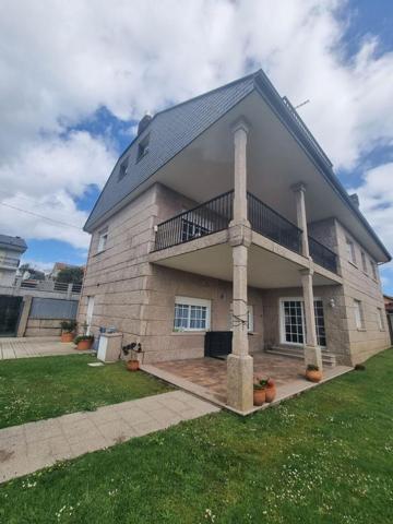 Piso en alquiler en Sanxenxo, Salnés photo 0