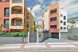 Parking en venta en Adeje, Avenida de la Constitución, 38670 photo 0