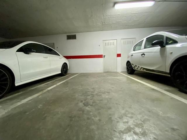 Garaje en venta en Córdoba, Barrio del Naranjo photo 0