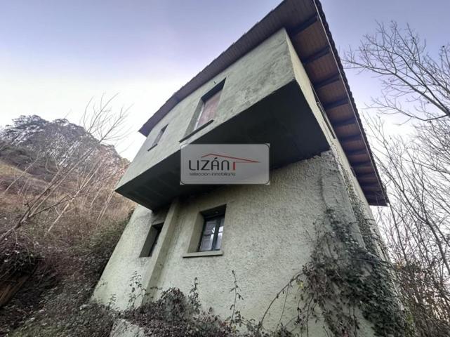 Casa en venta en Oviedo, Oviedo photo 0