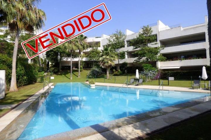 Apartamento en venta en Sotogrande, Sotogrande Costa photo 0