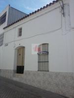 Casa en venta en Fuentes de León, Fuentes De Leon photo 0