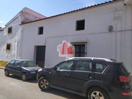 Casa en venta en Higuera la Real, Higuera La Real photo 0