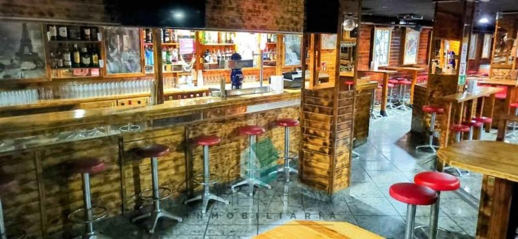 Local comercial en venta en Calvia, Peguera photo 0